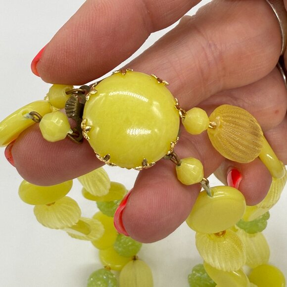 Vintage Plastic Necklace and Earring Set Lemon Lime Beads - Picture 4 of 8